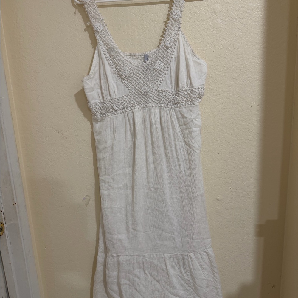 Old Navy White Textured Chemise